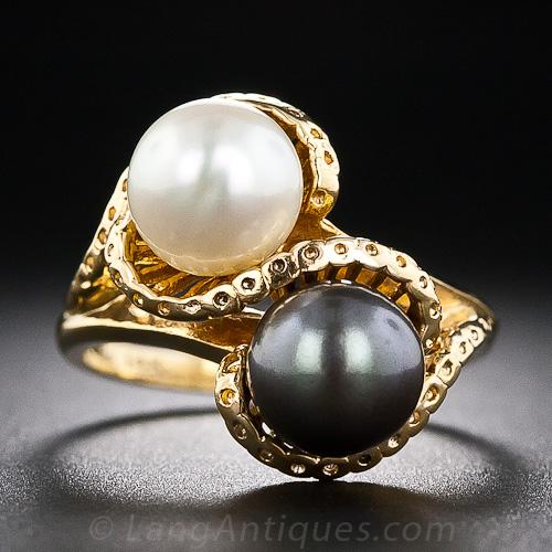Black & White Pearl Bypass Ring