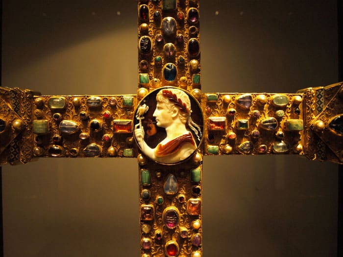 Lotharius' Cross. Image by Tim Spauwen.