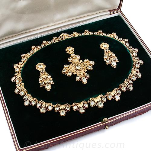 Late Georgian-Early Victorian Chrysoberyl Gold Filigree Parure.