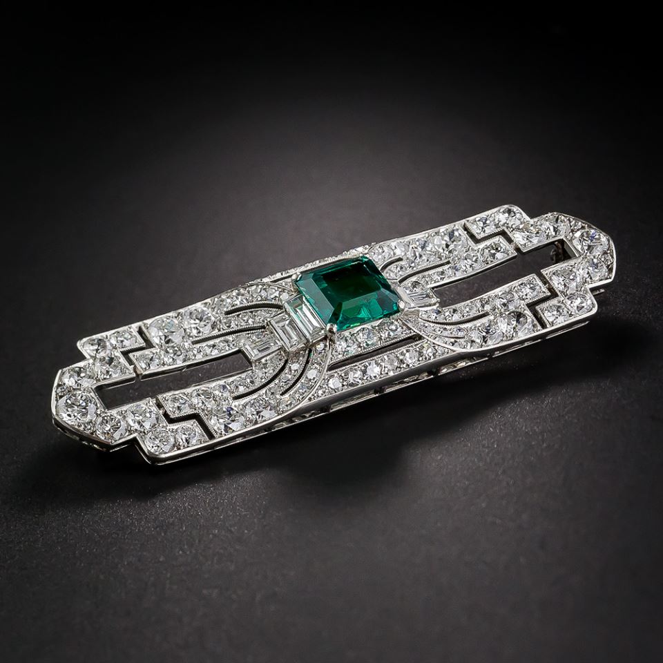 Art Deco Gota De Aceita Emerald Brooch.