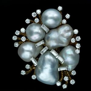 Baroque Pearl Ring.