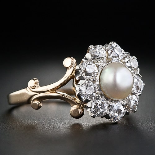 Button Pearl Ring.