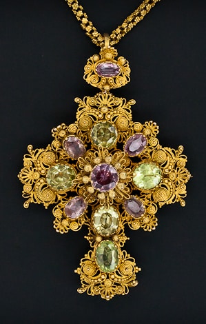 Pink Topaz & Chrysoberyl Cannetille Gold Cross c.1830.
