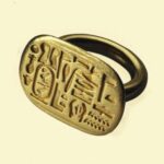 Signet Ring, ca. 664-404 B.C.E. Gold, 13/16 in., 0.5 lb. (2.1 cm, 0.2kg). Brooklyn Museum, Charles Edwin Wilbour Fund, 37.734E. Creative Commons-BY-NC.