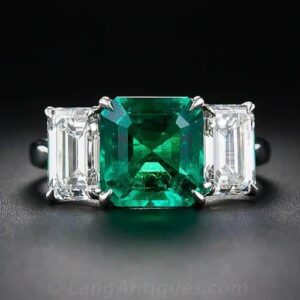 Fine 2.75 Carat Emerald and Diamond Platinum Ring.