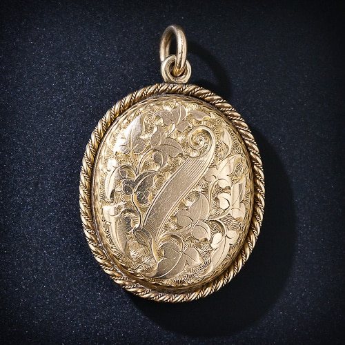 Victorian Engraved Oval 15k Yellow Gold Locket.