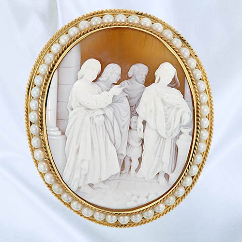 Group of Figures in Pearl Surround Frame, Shell: Victorian.
