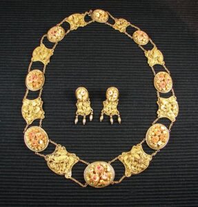 Hornbill Jewelry Suite.