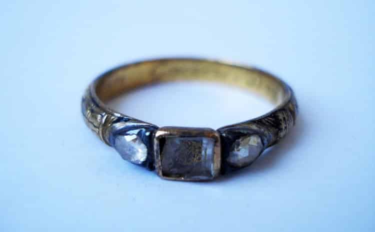A c.17th Century Mourning Ring with a Gold Cipher Capped by Rock Crystal with Traces of Black Enamel. © The Trustees of the British Museum.