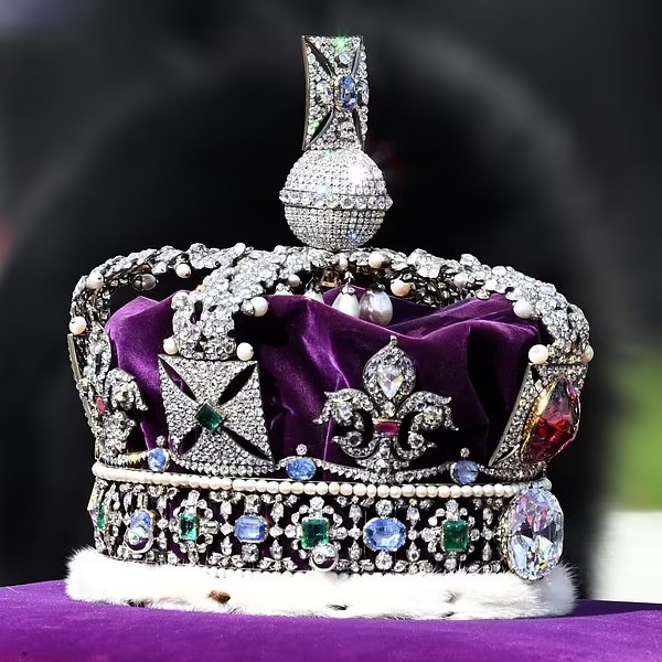 Imperial State Crown, Part of the English Coronation Regalia. ©Getty Images.