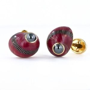 Trianon Shell & Hematite Cuff Links.