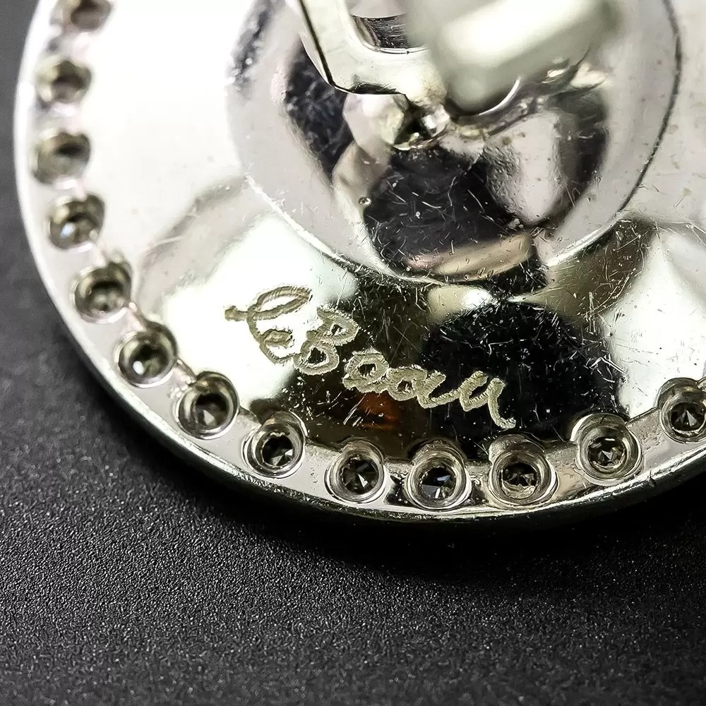 Le Beau, Inc., Boris