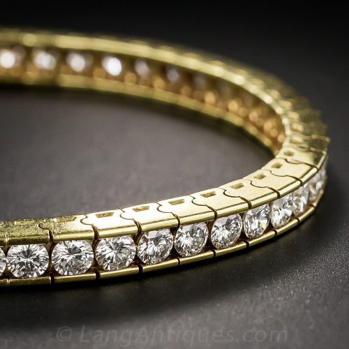 Contemporary Diamond and Gold Tennis Bracelet.