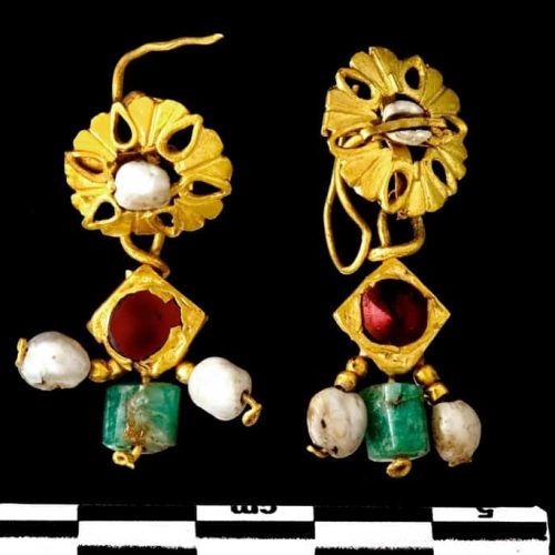 Set of Earrings from the Treasure of Vaise