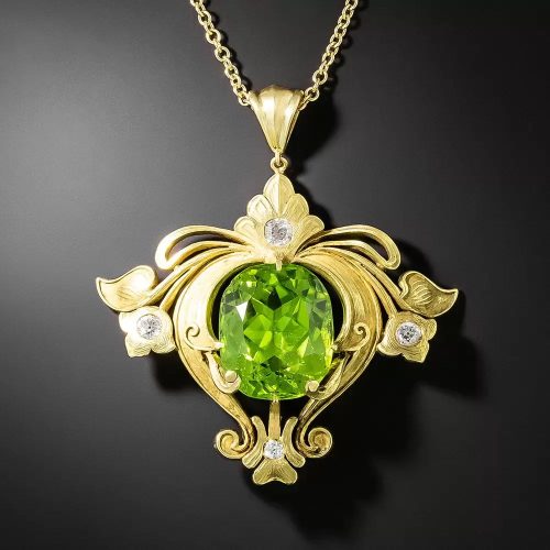 Peridot Lavallière with European-Cut Diamonds. Peridot Lavallière with European-Cut Diamonds.