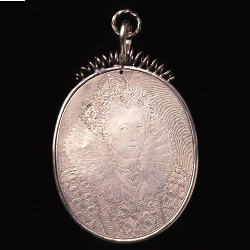 Oval Silver Medallion with a Bust Portrait of Queen Elizabeth of England.1616-1624. © The Trustees of the British Museum.