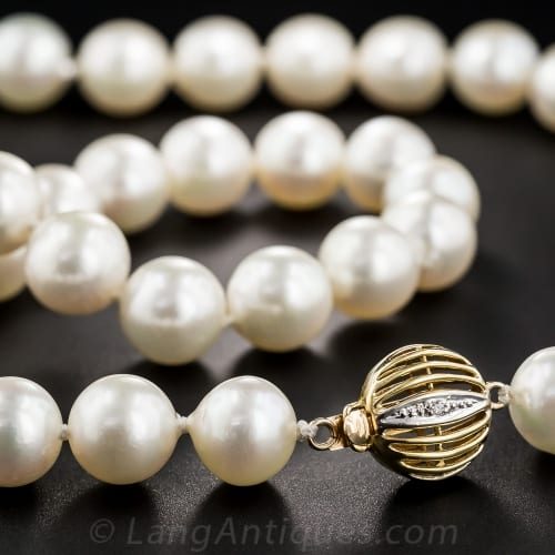 Akoya Pearl Necklace Exhibiting Possible Bleaching.