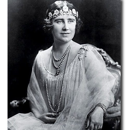 The Strathmore Tiara Worn as a Bandeau by Queen Elizabeth (Queen Mother) c.1920s.