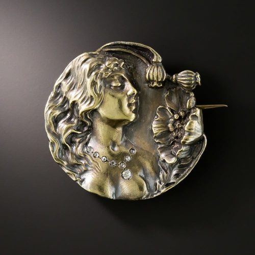 Art Nouveau Habille Portrait Brooch