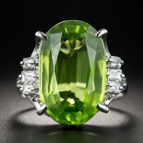 Peridot Ring Exhibiting Doubling Resulting from its High Birefringence.